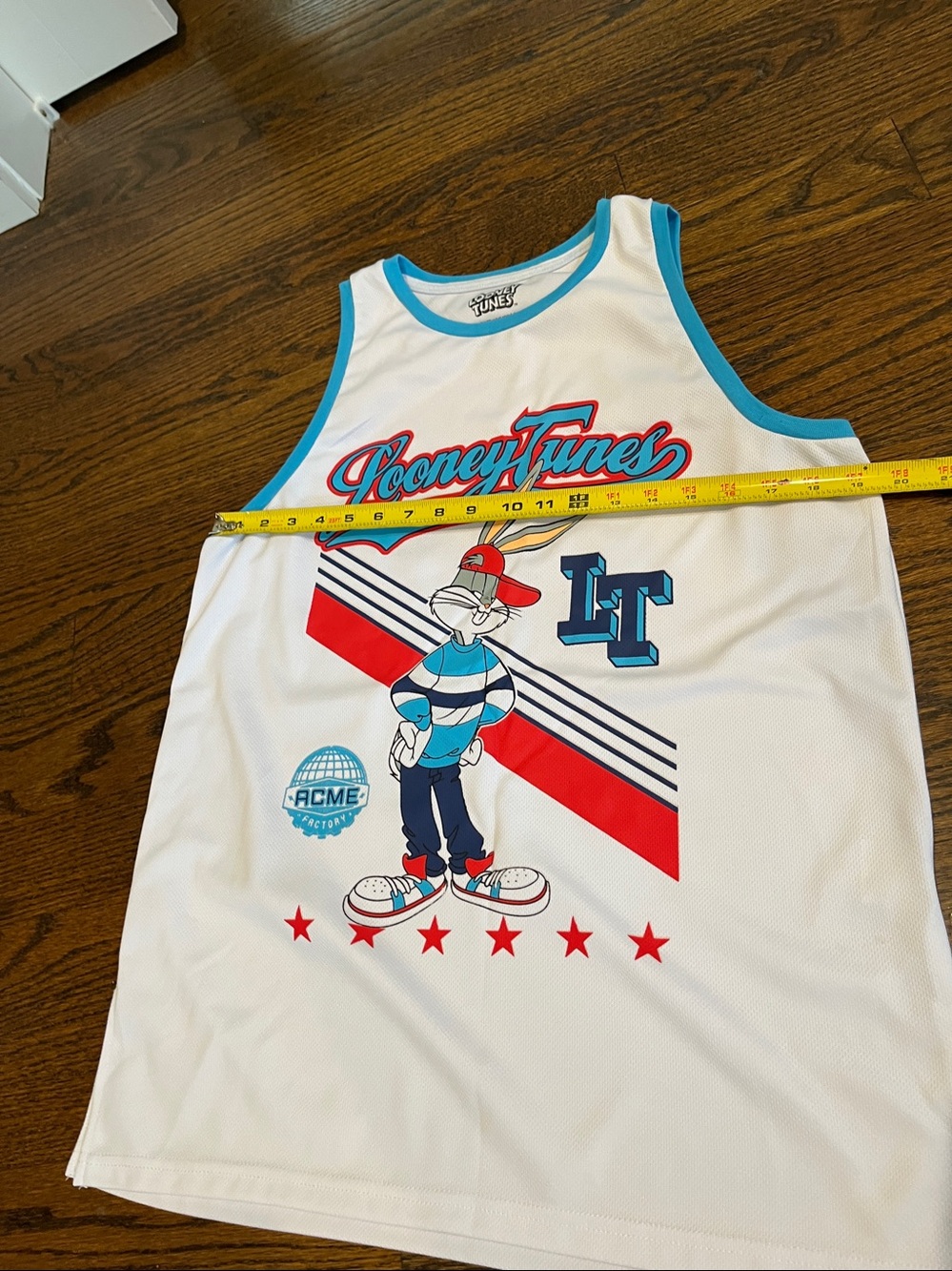 Warner Bros. Boys' White & Blue Bugs Bunny Graphic Tank Top - Picture 8 of 8